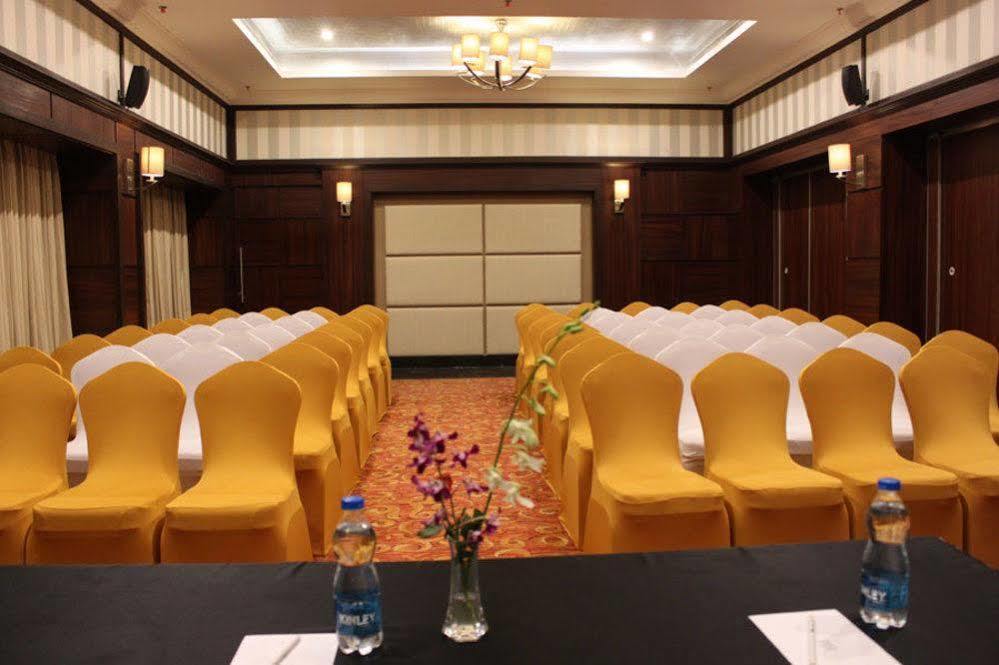 Quality Inn Viha Kumbakonam Exterior photo